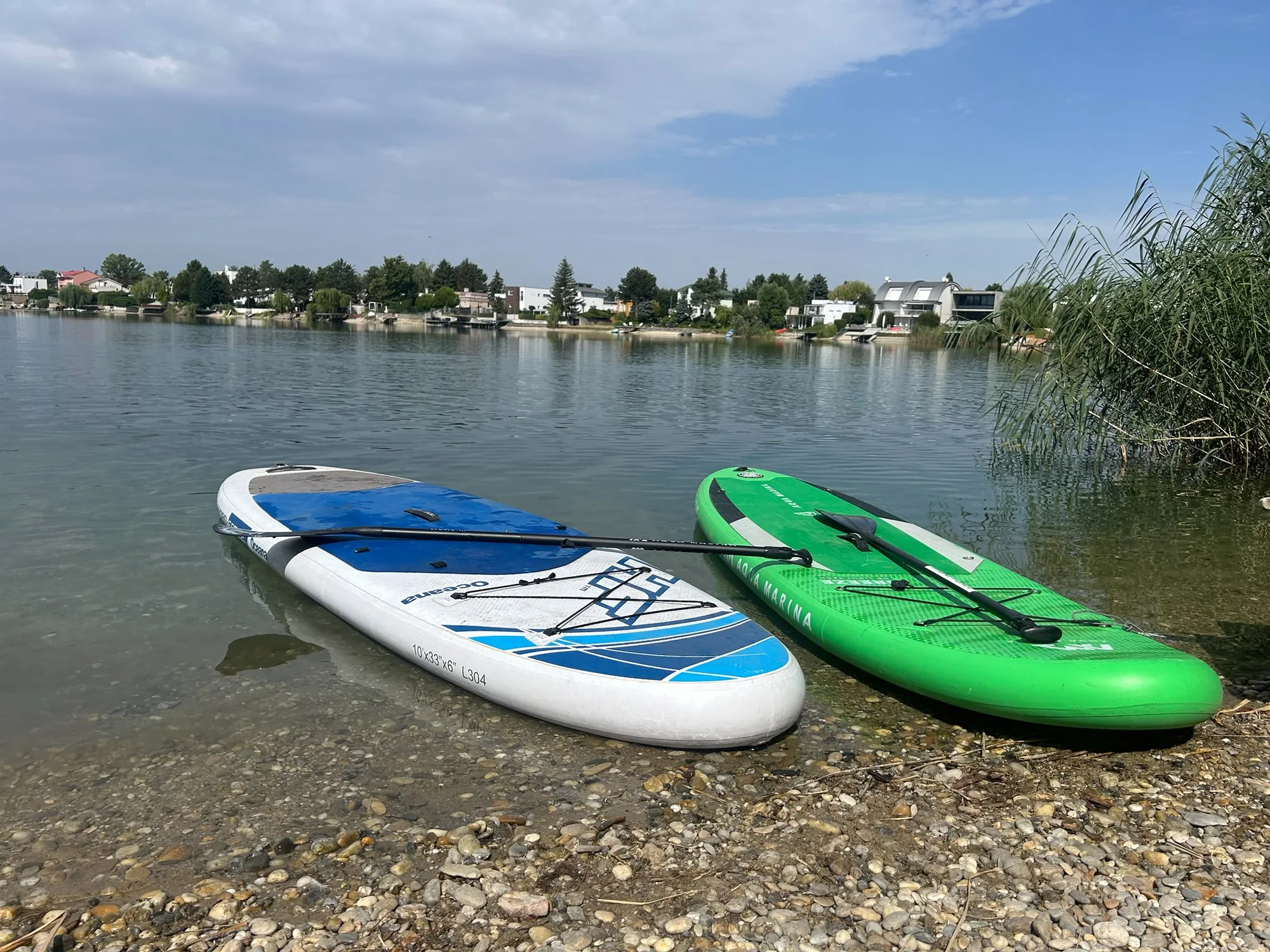 Paddleboardy pre hostí